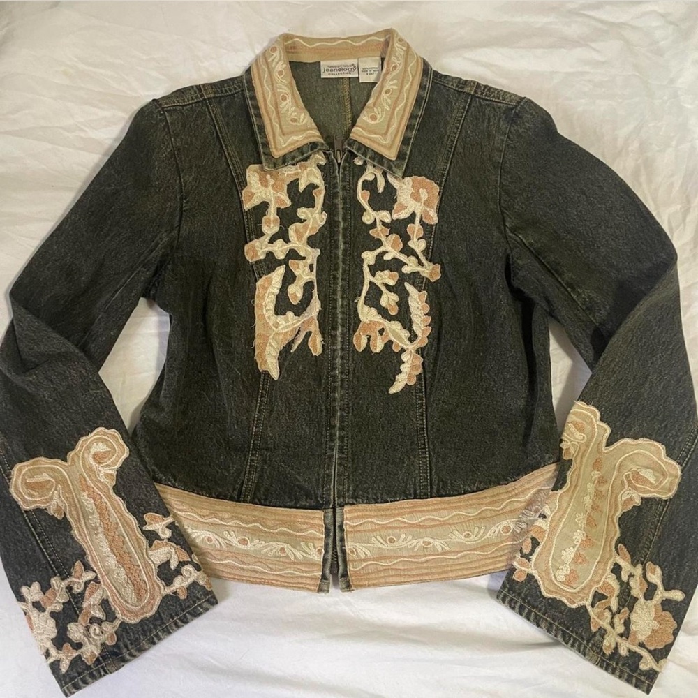 Embroidered floral wash dark Denim Jacket 70s fairy